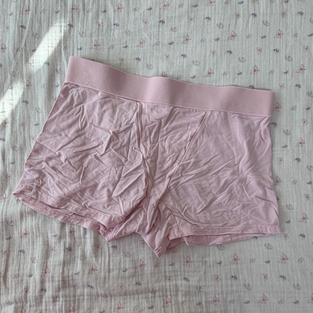 Edikted Bf Boxer Brief Shorts Pink (S)